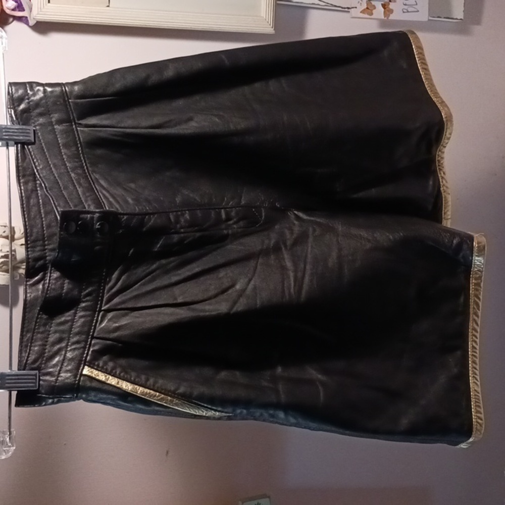 GenuineLeather high waist pleated shorts/gold leather trim